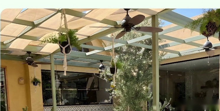 Nicole's Greenhouse dining area